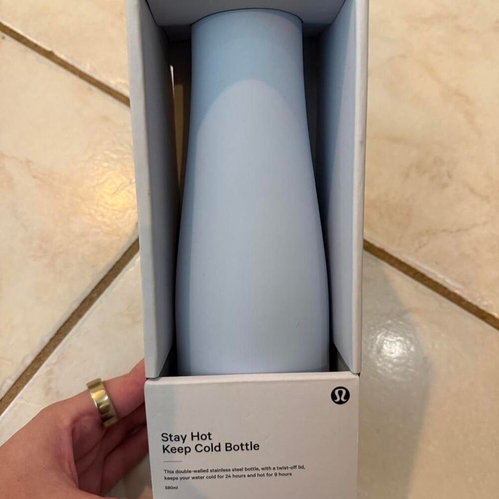 NWT Lululemon Light blue water bottle